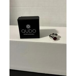The Qudo interchangeable Ring with Swarovski crystal.
